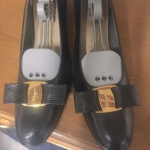 Navy Salvatore Ferragamo flats